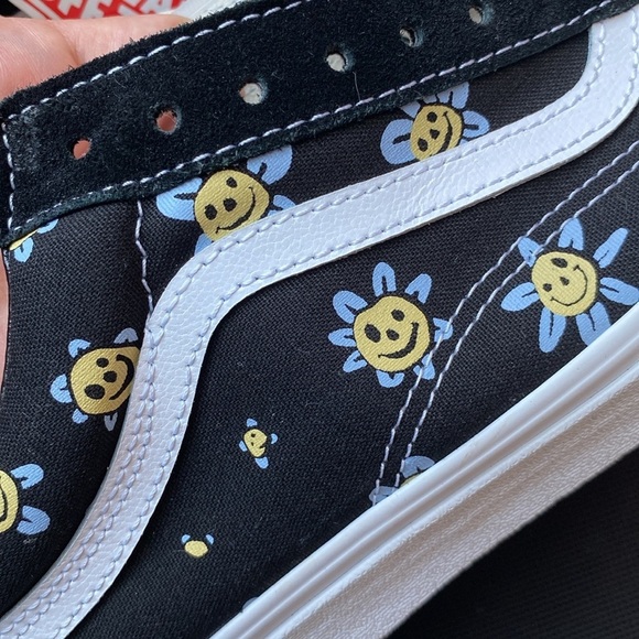 Vans Old Skool Trippy Grin Floral Black Men's Classic Skate Shoes - Picture 7 of 7